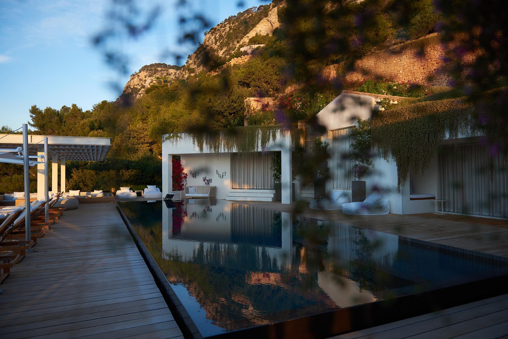 Modern villa in Ibiza with infinity pool and mountain views